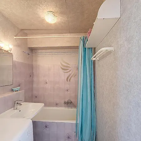 Apartment Azur Avec Terrasse Et Parking,10 Mn A Pied - Capitalchic Services *