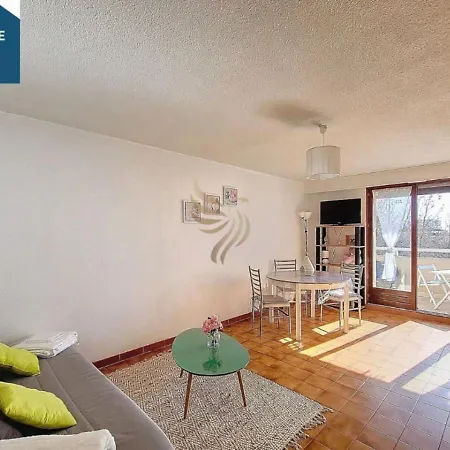 Azur, Terrace, Parking, 10min From Sea Lägenhet *