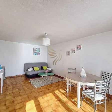 Azur, Terrace, Parking, 10min From Sea Lägenhet *